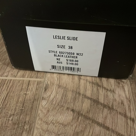 Country Road Sandals - Picture 3 of 4